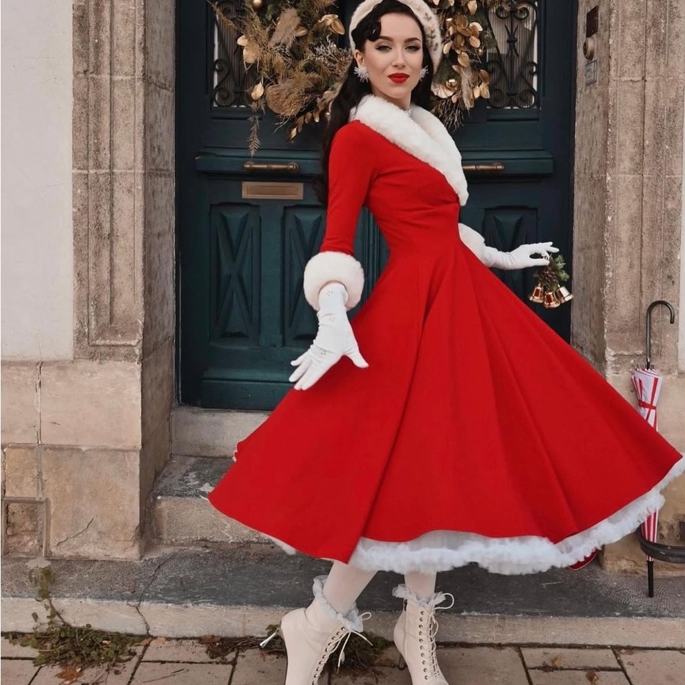 Elegant Red Winter Dress with Faux Fur Trim